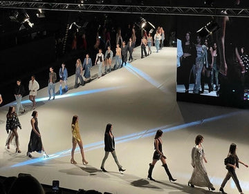 Milano ve İzmir: Moda Haftasında İki Farklı Dünyanın Yansıması