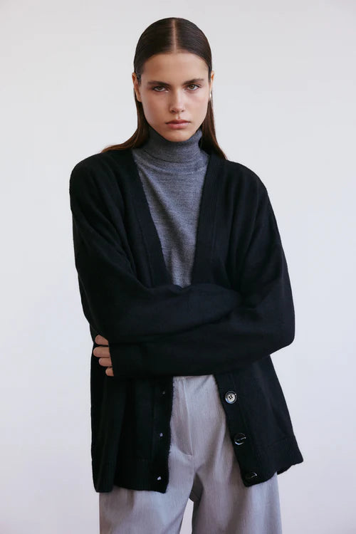 MINN BLACK CARDIGAN