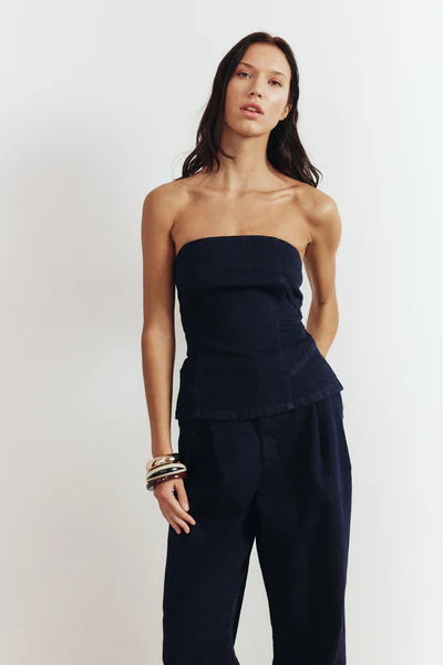 CITY BUSTIER