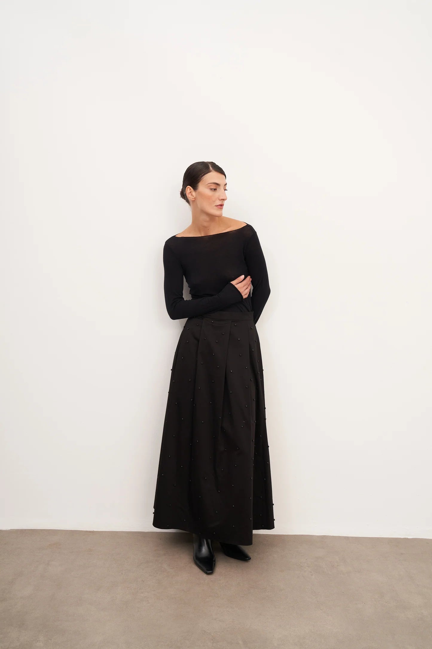 Siyah Taş İşlemeli Pileli Cep Detaylı Uzun Etek