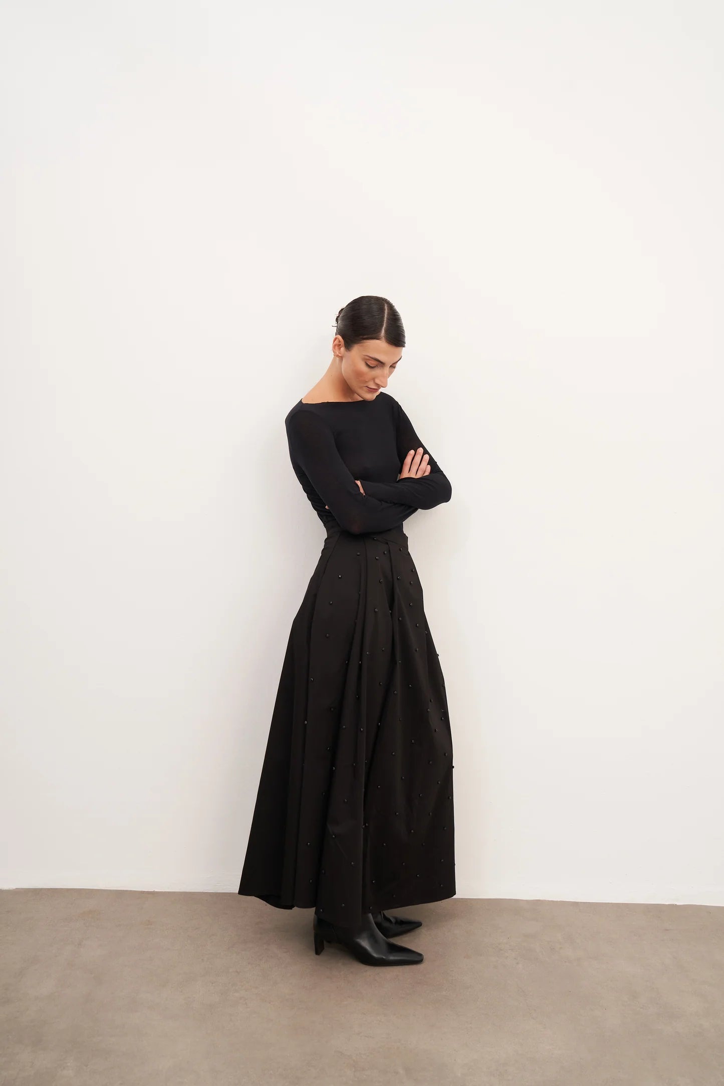 Siyah Taş İşlemeli Pileli Cep Detaylı Uzun Etek