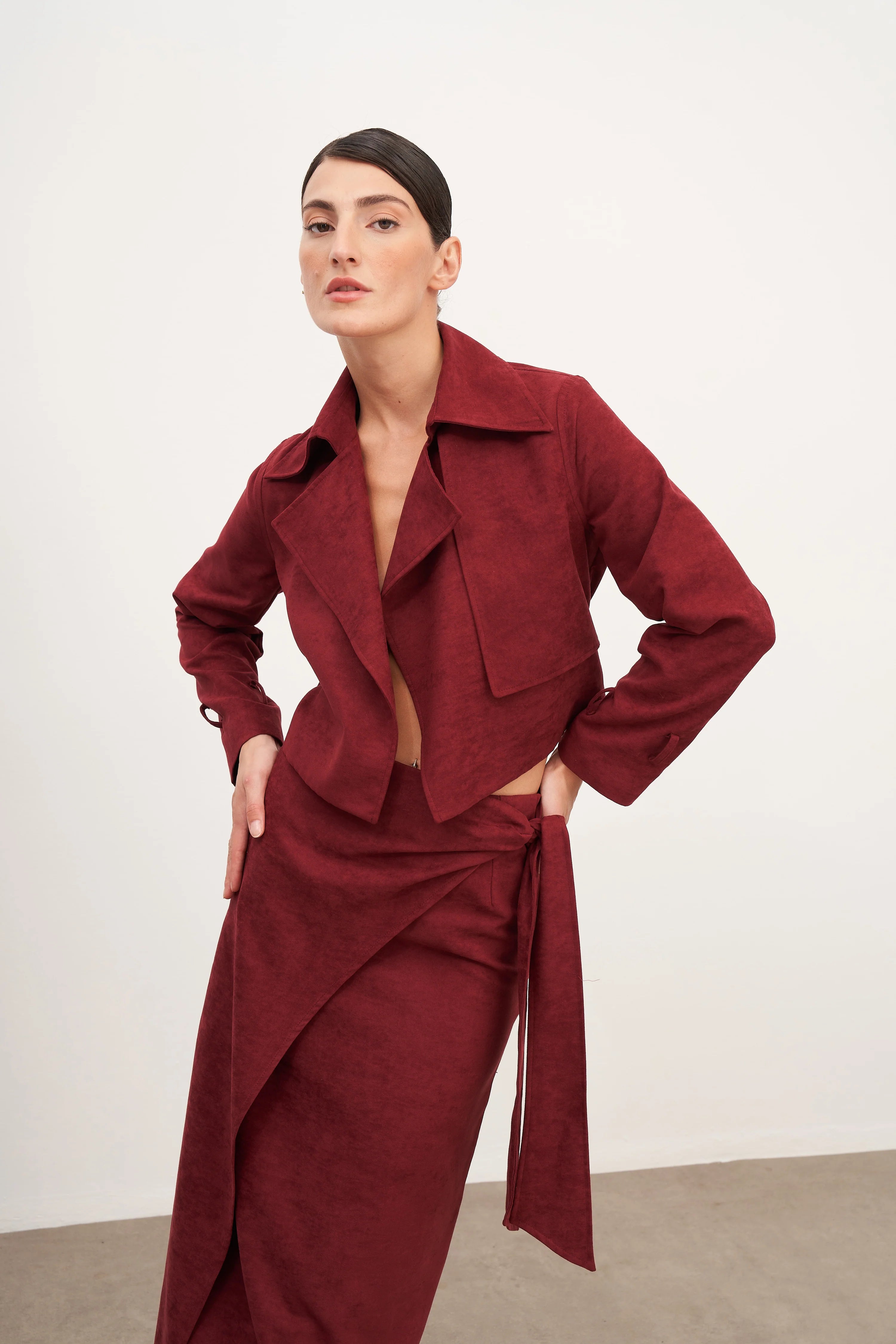 Bordo Süet Kemerli Kısa Ceket