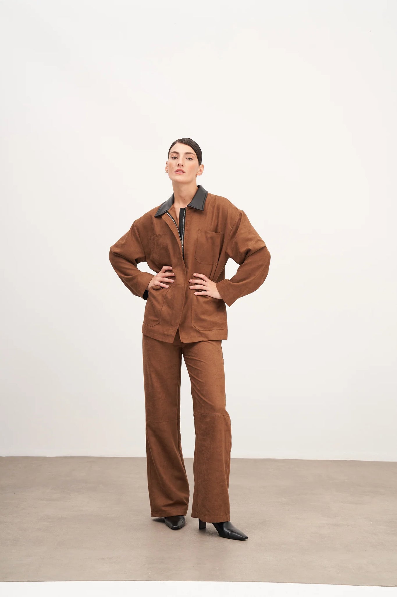 Taba Süet Deri ve Cep Detaylı Ceket