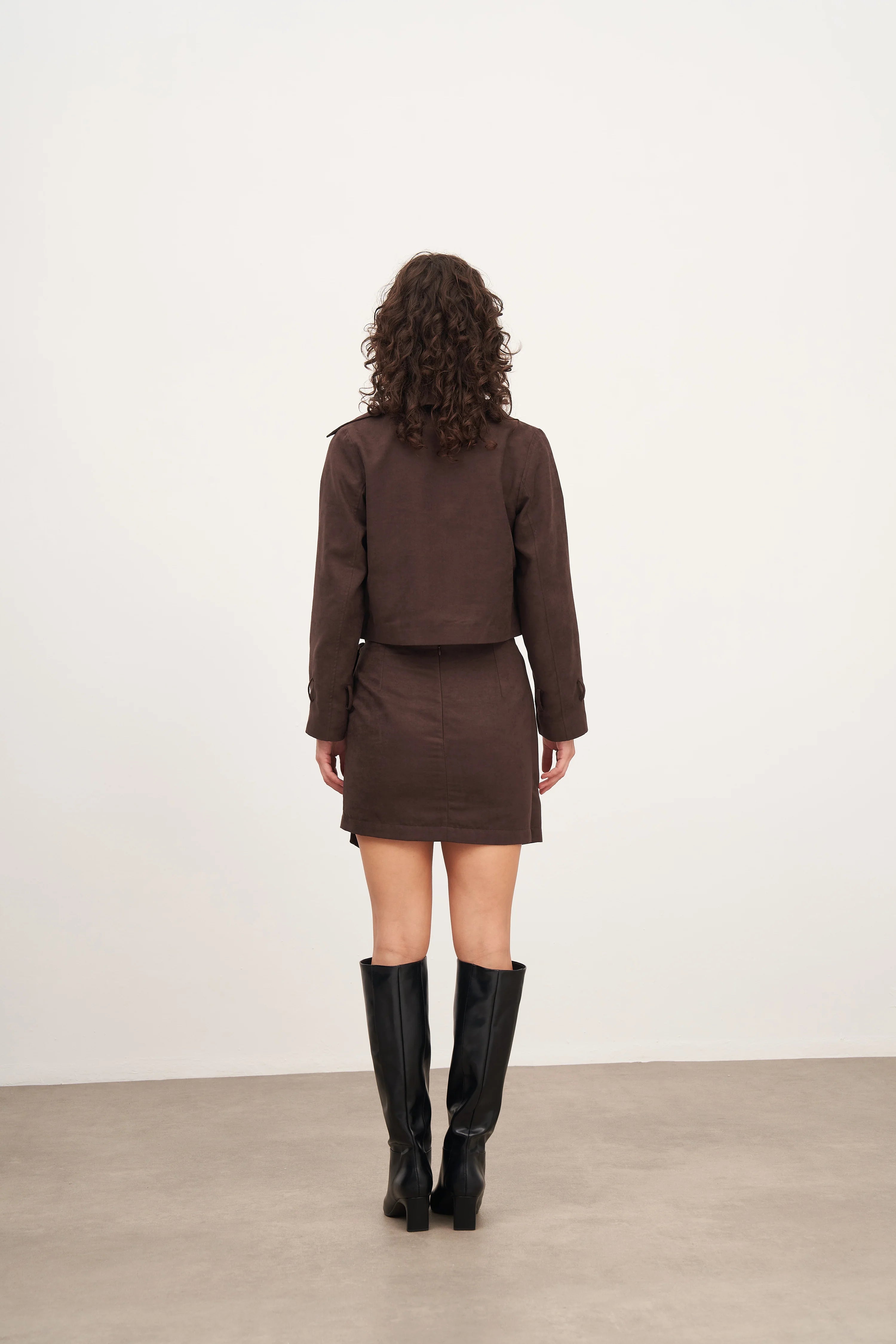 Acı Kahve Süet Bağlama Detaylı Mini Etek