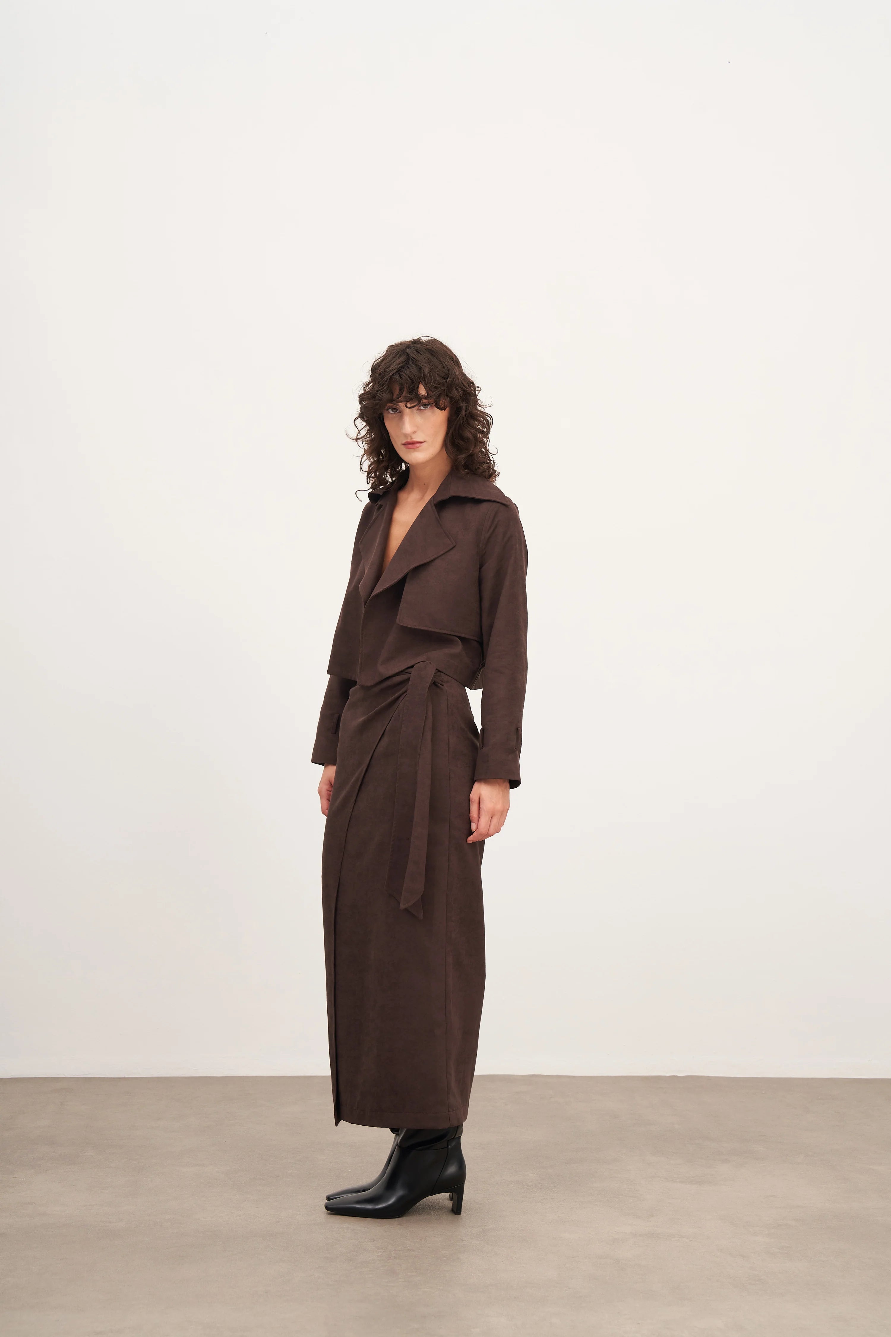 Acı Kahve Süet Bağlama Detaylı Uzun Etek