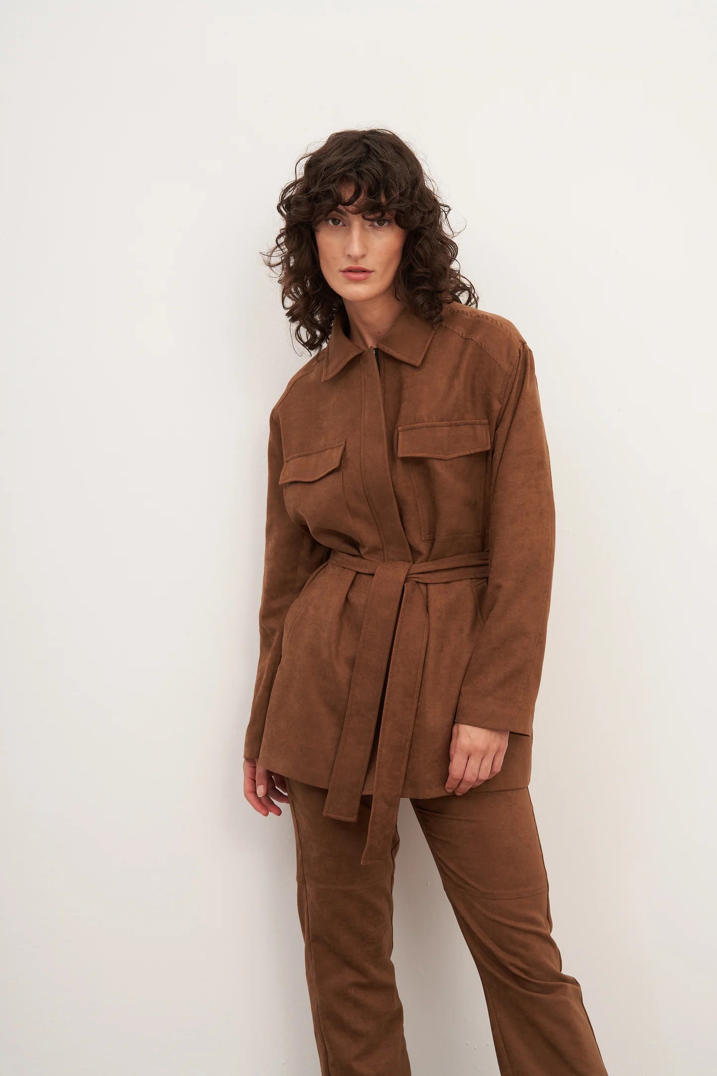 Taba Süet Bağlama ve Cep Detaylı Ceket