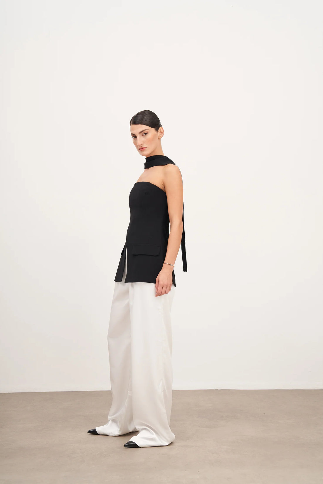 Cep ve Yırtmaç Detaylı Büstiyer