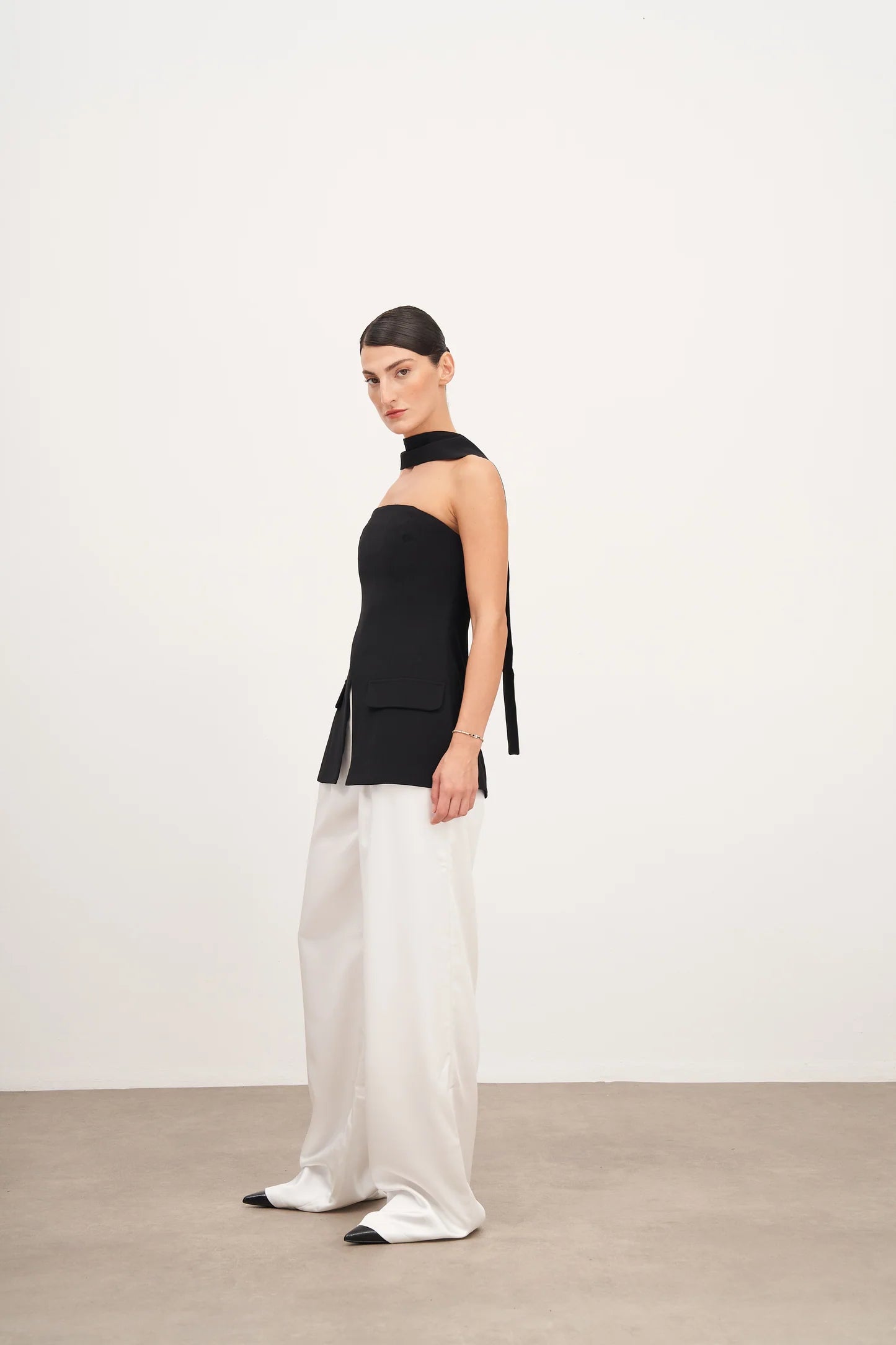 Cep ve Yırtmaç Detaylı Büstiyer