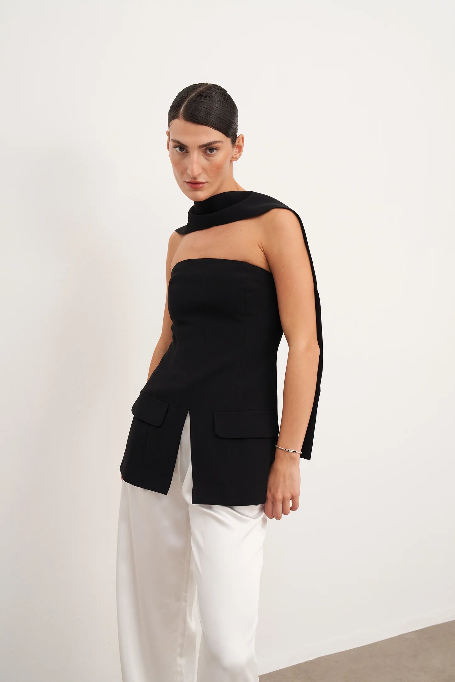 Cep ve Yırtmaç Detaylı Büstiyer