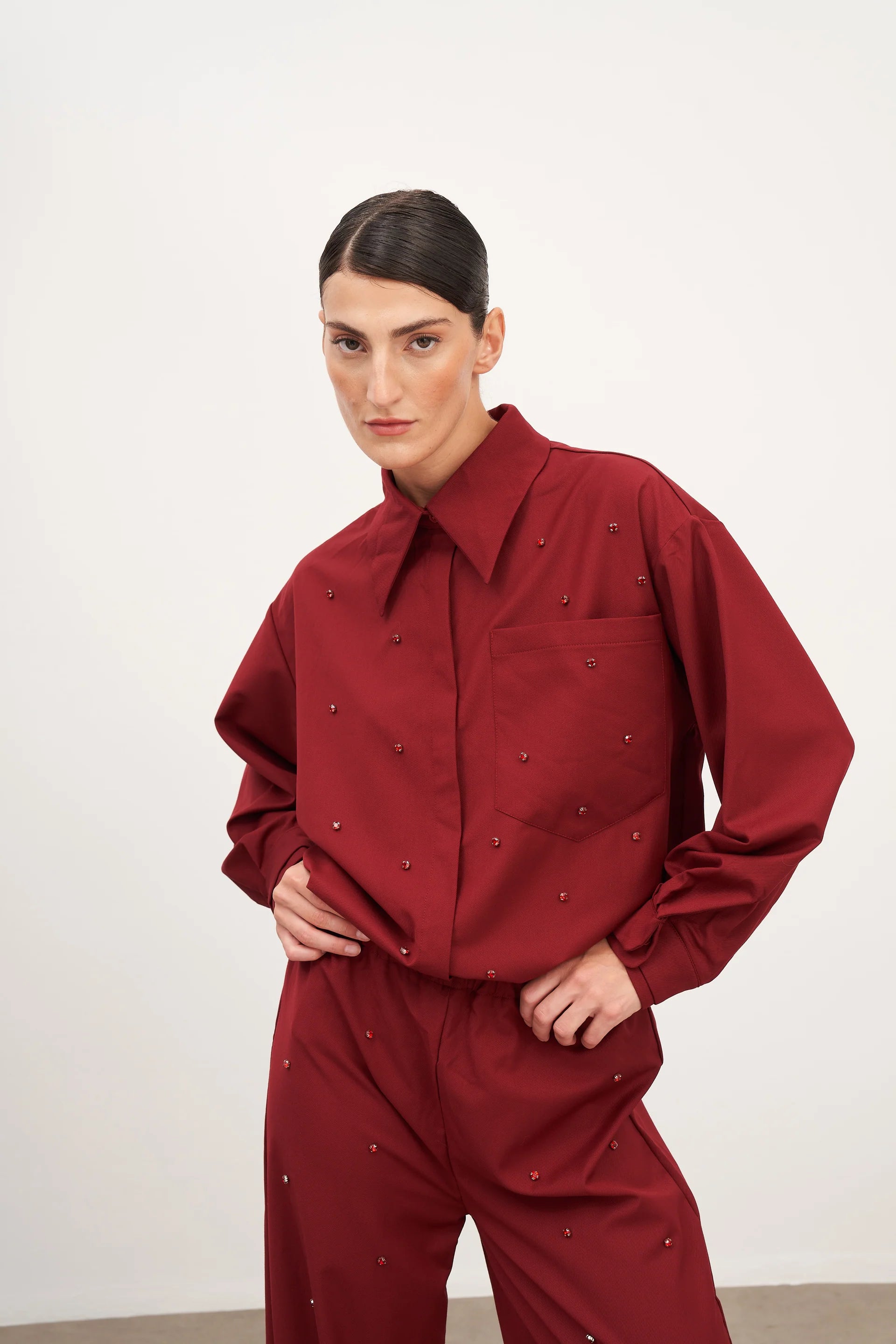 Kırmızı Taş İşlemeli Oversized Gömlek